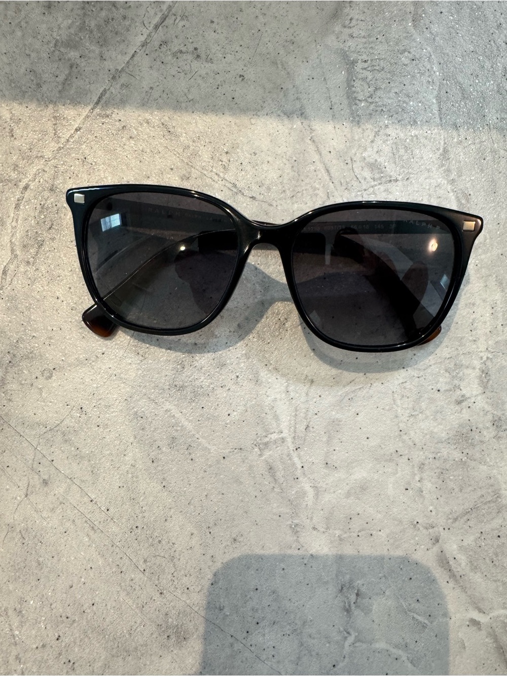 Ralph Lauren Polarized Sunglasses
Great condition
